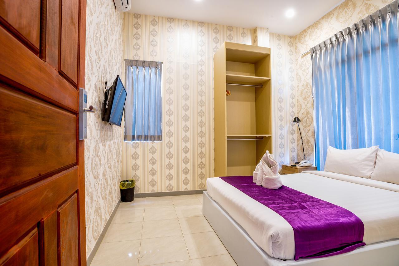 White Residence Hotel & Apartment Phnom Penh Exterior foto